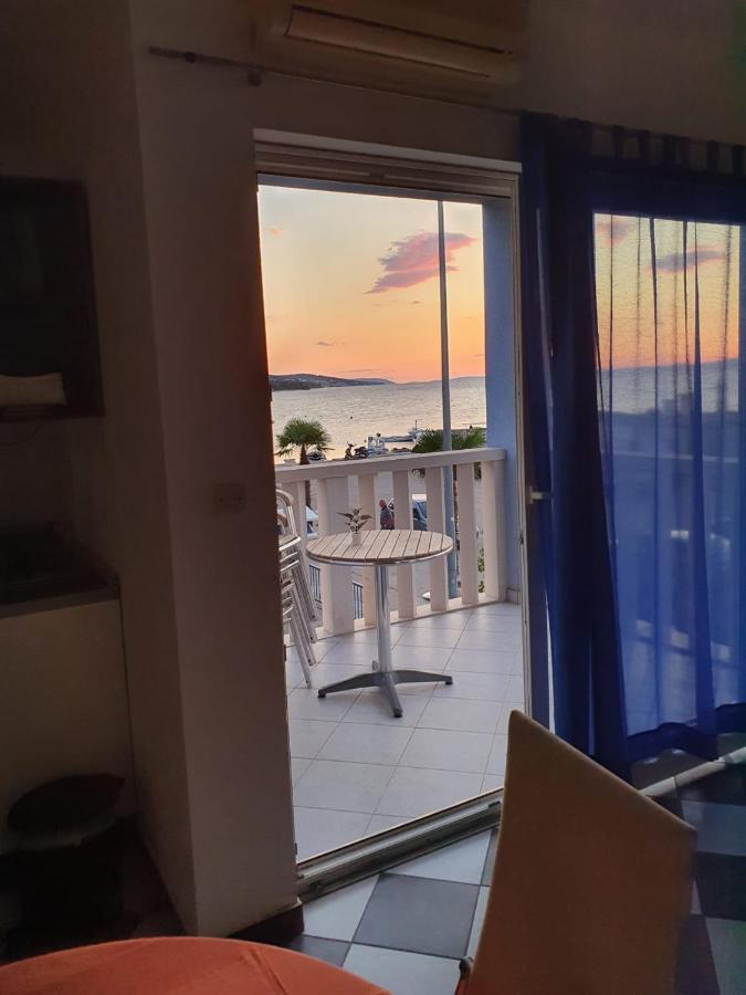 Aparthotel Marina Gromela Mirce Exteriör bild