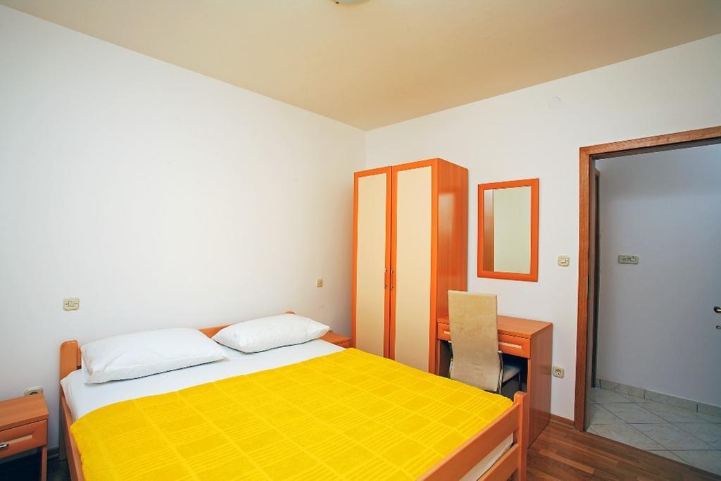 Aparthotel Marina Gromela Mirce Rum bild