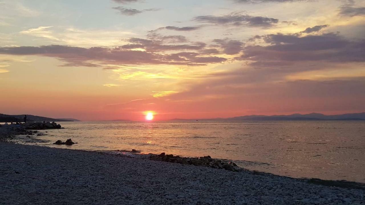 Aparthotel Marina Gromela Mirce Exteriör bild
