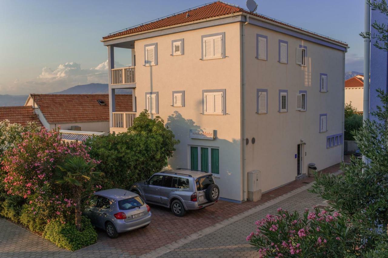 Aparthotel Marina Gromela Mirce Exteriör bild